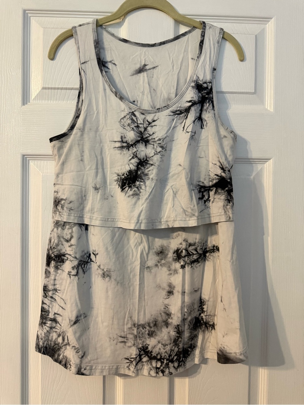 Sleeveless Black & White Tie-Dye Nursing Tank